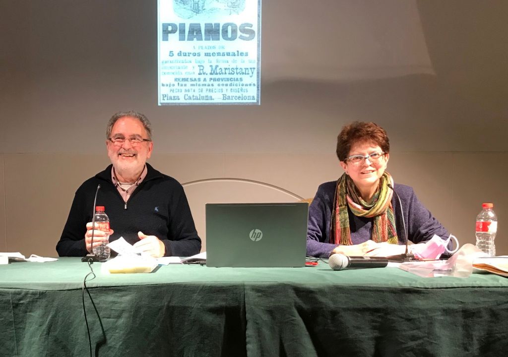 L’escriptora cerdanyolenca Maria Victòria Lovaina presenta la seva última novel·la, 'La solitud del pianista'